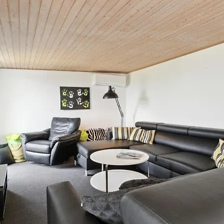 Awesome In With Kitchen فندق